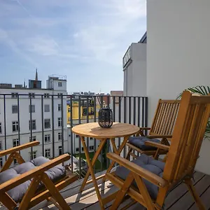 https://bright-apartment-in-the-third-district-with-a-balcony.vienna-besthotels.com