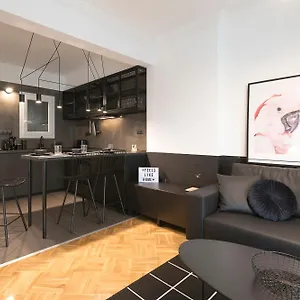 https://apt-flh-travellers-nest.hotelschalkidiki.net