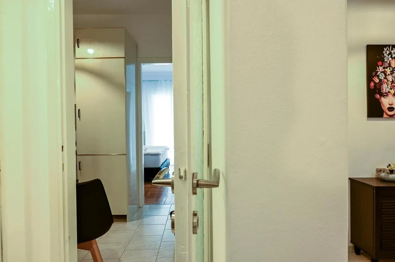 Thessaloniki Center Deluxe Apartment